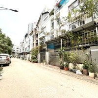 Siêu Phẩm Nguyễn Khánh Toàn 58M - Cực Hiếm - Phân Lô Oto Tránh - Dân Trí Cao - Nội Thất Đẹp Ở Ngay