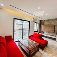Tôn Đức Thắng- Đống Đa- Thang Máy- Cách 1 Nhà Ra Mặt Phố- Phù Hợp Cho Gia Đình Ở- Kinh Doanh Tiện L
