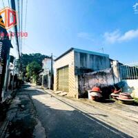 Cho thuê đất 1 sẹc đường Đồng Khởi đối diện Sở TNMT Tỉnh hơn 3000m2 ngang 40m giá 25 triệu/tháng