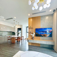 Cần Bán Gấp Căn Góc 2N+1 View Hồ, Full Đồ Cao Cấp Tầng Trung Tại Phân Khu The Zenpark. Liên Hệ: 0376368888