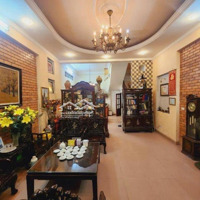 Quá Hiếm - Phân Lô - Chùa Láng - Đống Đa - Ôtô - Kinh Doanh - Thoáng Trước Sau - Gần Phố