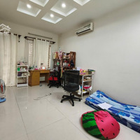 Bán Gấp Biệt Thự Sân Vườn Ngay Trần Xuân Soạn Q7 Giáp Q4 Giá Đầu Tư