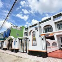 Nhà thiết kế hiện đại 5x35 có sân đậu ô tô ngay chợ Trung Thành SHR.
