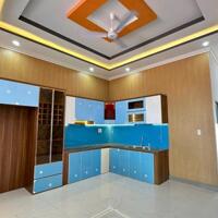 Nhà thiết kế hiện đại 5x35 có sân đậu ô tô ngay chợ Trung Thành SHR.