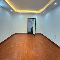 Hiếm, Bán Nhà Đức Giang Ô Tô Tránh 7.5 Tỷ, 6 Tầng Thang Máy