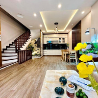Cực Đẹp! Bán Nhà Phân Lô 106 Hoàng Quốc Việt, Nghĩa Đô, Ô Tô Tránh, Vỉa Hè, Ngõ Thông, Kd, 58M2X6T