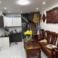 Cực Hiếm - Bán Nhà 2 Tầng Đẹp Dân Xây - Đức Giang -Giá Cực Tốt Full Nội Thất Dọn Vào Ở Luôn!