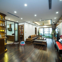 Bán Gấp Căn 4 Ngủ-210M2 Chung Cư Discovery Complex 302 Cầu Giấy, . Liên Hệ: 0937466689