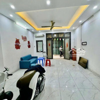 Duy Nhất 1 Nhà Đường Láng Đống Đa Lô Góc Ngõ Ba Gác Thoáng Sáng 5T 40M2Mặt Tiền4.5M Đủ Nội Thất Ở Luôn