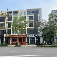 Chính Chủ Gửi Bán Nhanh Căn Liền Kề Kinh Doanh Tốt . Đối Diện Là Chung Cư Cao Cấp, Đông Đúc.
