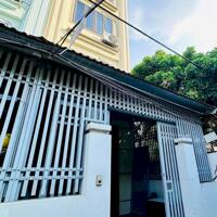 Cho thuê nhà ngõ 200 Vĩnh Hưng, 5 tầng x 42 m2, 3 ngủ khép kín, 12.5 Triệu