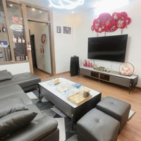 Bán Nhà Phố Nguyễn Văn Huyên Cầu Giấy . 40M2 4 Tầng , Mặt Tiền 4M , 10 Tỷ ( Ngõ Rộng , Sạch )