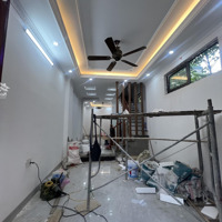 Bán Nhà Đẹp Giang Biên Lô Góc Ô Tô Đỗ Cửa Ô Chờ Thang Máy Mới Khách Về Ở Luôn