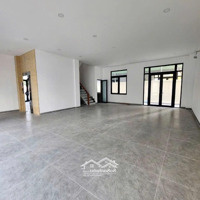 Bán Nhà Phố Liền Kề Đã Hoàn Thiện Căn Bản Giá Bán 26 Tỷ. Có Thể Cho Thuê Ngay