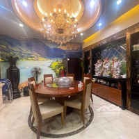 Bán Nhà Phân Lô Phố Đốc Ngữ, Ô Tô Tránh - Kinh Doanh -Diện Tích55M2, 5 Tầng, Mặt Tiền 5M - Giá Bán 21.6 Tỷ