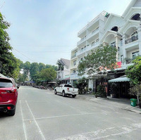 Bán Khuôn Đất Cực Hiếm Kế Công Viên Nguyễn Oanh P17. Đường Rộng 20M. Giá 9Ti6 Tl. Liên Hệ: 0902958586
