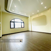 Bán Nhà Trung Tâm Phố Lê Lợi,Sân Rộng 100M2, Cây Ăn Quả, Bồn Cây, Bể Cá Koi Ngoài Trời