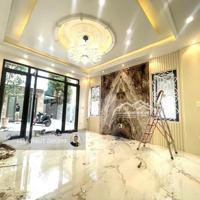 Bán Nhà Trung Tâm Phố Lê Lợi,Sân Rộng 100M2, Cây Ăn Quả, Bồn Cây, Bể Cá Koi Ngoài Trời
