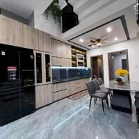 Cc cần bán gấp nhà 3 tầng MT KD VIP đường Hoà Mình 14, giá chỉ nhỉnh hơn 5 tỷ.