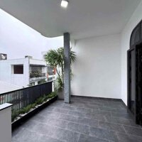 Cc cần bán gấp nhà 3 tầng MT KD VIP đường Hoà Mình 14, giá chỉ nhỉnh hơn 5 tỷ.