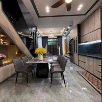 Cc cần bán gấp nhà 3 tầng MT KD VIP đường Hoà Mình 14, giá chỉ nhỉnh hơn 5 tỷ.