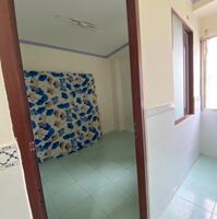 Cần bán 300m2 đất có sẵn nhà cấp 4 còn mới lô 2 đường Đặng Văn Lãnh - Phan Thiết ô tô tận nơi.