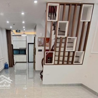 Bán Nhà Phố Nguyễn Văn Lộc, 17 Tỷ, 45M2, Ô Tô Tránh, Vỉa Hè Rộng, Thoáng Trước Sau