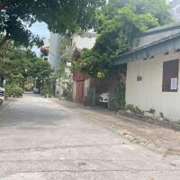 Đất đấu giá Thạch Bàn, mặt ngõ 561 Bát Khối, phân lô vỉa hè, dân cư đông đúc 75m2 chỉ 14 tỷ