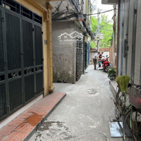 Bán Nhà Lô Góc Dân Xây Chắc Chắn Vĩnh Hưng _ Hoàng Mai. Diện Tích: 36M, 4 Tầng, 4 Ngủ Để Lại 90% Nội Thất.