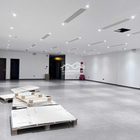 Cho Thuê Mặt Bằng Tầng 1 Tại Yên Hòa, 75 Triệu, 252M2, Mặt Tiền 9M, Nhiều Tiện Ích Đẹp