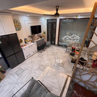 Bán Nhà Trung Tâm Cầu Giấy - Ngõ Nông Rộng - 6 Tầng Dân Xây Ở Ngay - 5 Ngủ Full Đồ - 45M2 - 9.9 Tỷ