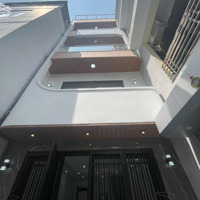 Bán Nhà Đẹp Cầu Thang Máy Thạch Bàn Long Biên Hà Nội 50M2