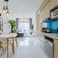 Căn Hộ Hồ Gươm Plaza Full Nội Thất Hiện Đại Chốt Ngay Chỉ 3,9 Tỷ, Không Mua Là Tiếc!