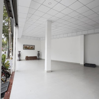 Chính Chủ Cho Thuê Mặt Bằng Tầng Trệt Nhà Mặt Tiền Rộng 80M2, Tiện Kinh Doanh, Có Chỗ Ở Lại