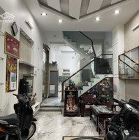 Bán Nhàhẽm Xe Hơi6M Ngay Trường Đh Kinh Tế Q10 . 1 Trệt 3 Lầu Đẹp Giá Bán 9 Tỷ .