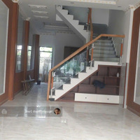 Nhà Ngộp Bán Gấp 66M2 .1 Trệt, 2 Lầu. Giá Bán 2,6Tỷ. Cách Đường Phan Đình Giót 100M. Gần Chợ Thành Nam.