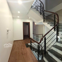 Bán Nhà Siêu Hiếm Nguyễn Phong Sắc, 20,9 Tỷ, 83,9 M2, Giá Cực Chất, Sát Phố Ô Tô Đỗ Cổng.