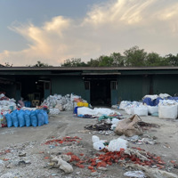 Cho Thuê Mặt Bằng 2000M2, Có Sẵn 700M2 Nhà Xưởng Cao Thoáng