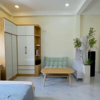 Cho thuê căn hộ full nội thất, cửa sổ trời, hẻm lớn gần SVD Phú Thọ, toà nhà Viettel, cầu Ba Tháng Hai