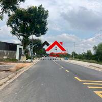 Bán đất SKC Phước Hòa, Phú Giáo – 1ha, có sẵn GPXD, giá chỉ 2,5 triệu/m². Liên hệ: Chothuexuongmiennam.com - 0366632092