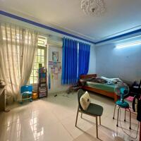 Nhà cũ bán đất - mặt phố 399 Âu Cơ - 122m2 x 3T x MT 6m - o to 2 chiều - lô góc