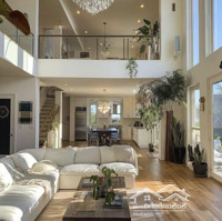 Chỉ 8Xtr/M2. Bán Căn Penhouse 315M2 View Hồ Tây Tại Chung Cư Lâm Viên Complex Cầu Giấy. Ảnh Thật
