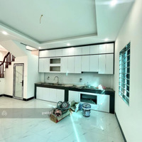 Hiếm!Diện Tíchkhủng 50M2 - 4 Tầng 3 Thoáng - Ô Tô Cách 50M. Ở Được Luôn. 300M Ra Đại Lộ