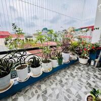 Bán nhà Lạc Long Quân Cầu Giấy gần ô tô ngõ thông 35m2 5T MT 4m dân xây đủ đồ ở luôn 7.5 tỷ