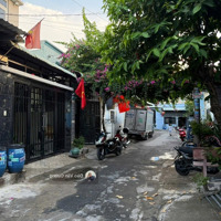 Bán Nhà Cấp 4 Gác Lửng Cách Đường Đông Minh P.đông Hòa Tp.dĩ An
 Diện Tích: 61,2M2 Gần Siêu Thị Go