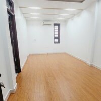 Cho thuê nhà 5 tầng mặt đường Phạm Văn Đồng, ph Thanh Bình, TP HD, 102m2, mt 6m, KD tốt