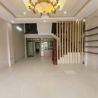 Cho thuê nhà 5 tầng mặt đường Phạm Văn Đồng, ph Thanh Bình, TP HD, 102m2, mt 6m, KD tốt