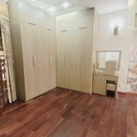 Cho thuê nhà 5 tầng mặt đường Phạm Văn Đồng, ph Thanh Bình, TP HD, 102m2, mt 6m, KD tốt