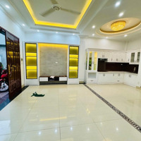 Bán Nhà 5 Tầng 35M2 Đẹp Long Biên Gần Aeon Nhỉnh 5 Tỷ, Mới ,Gần Aeo,Phố Trạm,Mt4.5M ,Hiếm