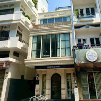 Bán Nhà Siêu Vị Trí Góc 2 Mặt Tiền Trần Phú Q5 - (4,2X23M) - 3 Tầng - Hđt: 110 Triệu/Tháng - Giá: 33 Tỷ